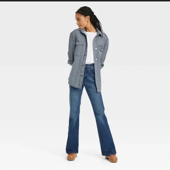 NWT Universal Thread Striped Denim Blue Shacket - Oversized Fit and Long Sleeves - Picture 3 of 7